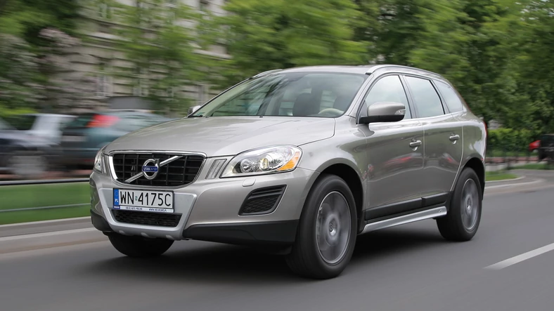 XC60 rywalizuje w klasie prestiżowych modeli średniej wielkości.