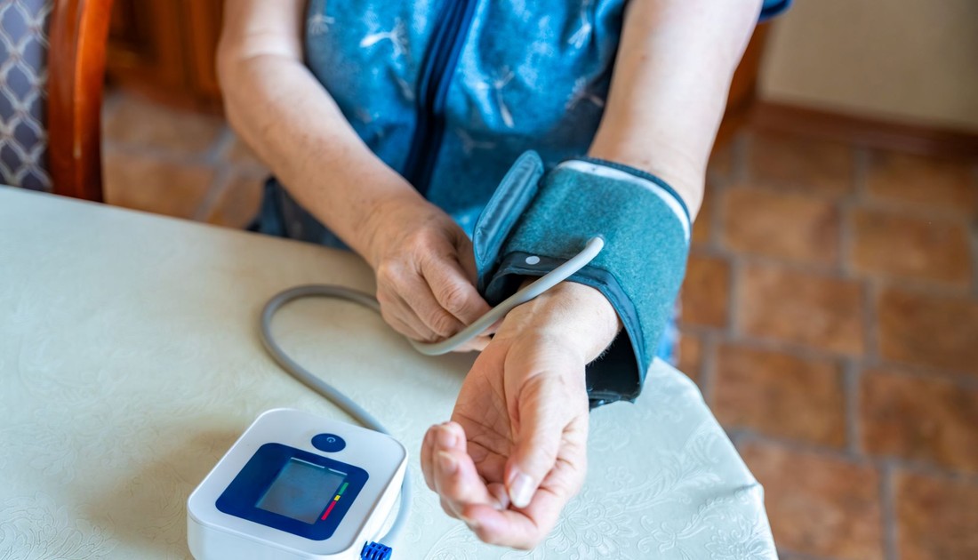 11 mln Polaków zmaga się z tą chorobą. Część z nich nie wie, że należy im się zasiłek pielęgnacyjny