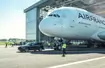 Rekord Guinnessa: Porsche Cayenne pociągnął 285-tonowego Airbusa A380