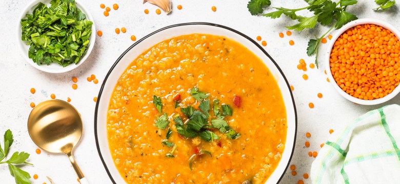 Pyszny obiad na środę. Podajemy przepis, Ty gotujesz. Rozgrzewająca zupa z soczewicy