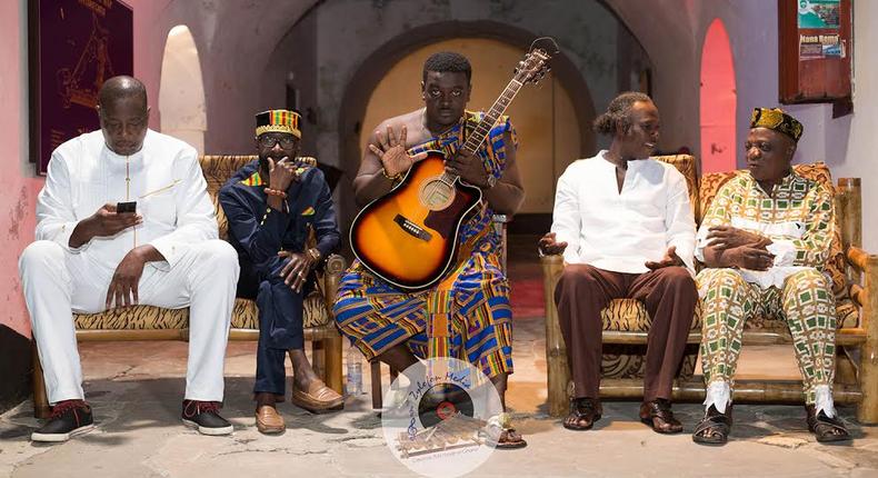 Kumi Guitar features Nana Ampadu, Pat Thomas, Zapp Mallet & Charles Amoah in “Dreams video