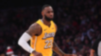 NBA: LeBron James z dziewięcioma tysiącami asyst, Lakers lepsi od Mavericks