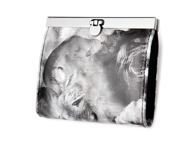 Czy kwiaty nie mogą być czarno-białe? Kwiatowa trebka od Reserved