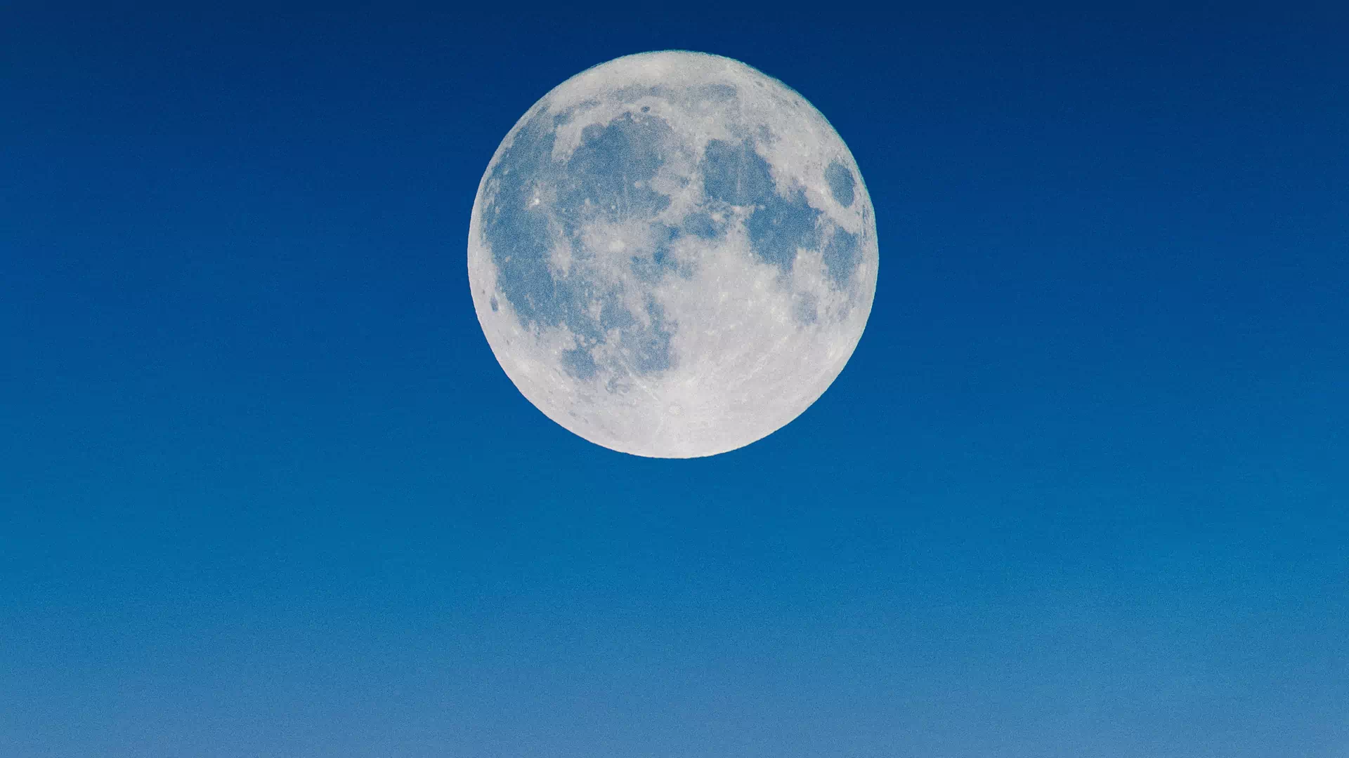 Dwie pełnie Księżyca w sierpniu. Co przyniesie ten wyjątkowy czas?
