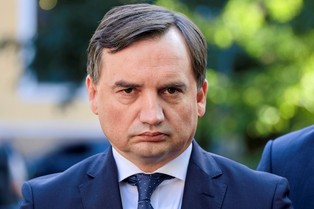 Powiedzcie, czego mamy się bać? O funduszu odbudowy i ziobrystach [OPINIA]