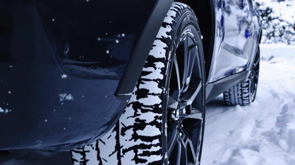 Stabilita alebo brzdenie? Ako správne rozhodnúť o vašich pneumatikách. 