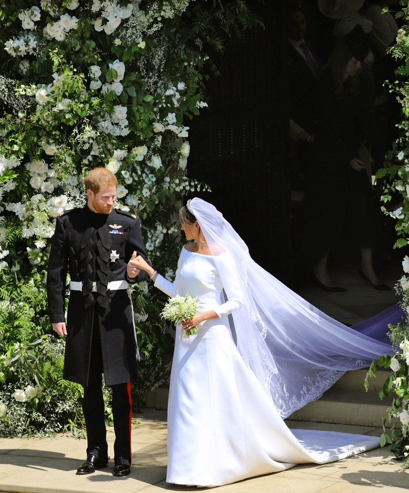 Książę Harry w mundurze na ślubie z Meghan Markle