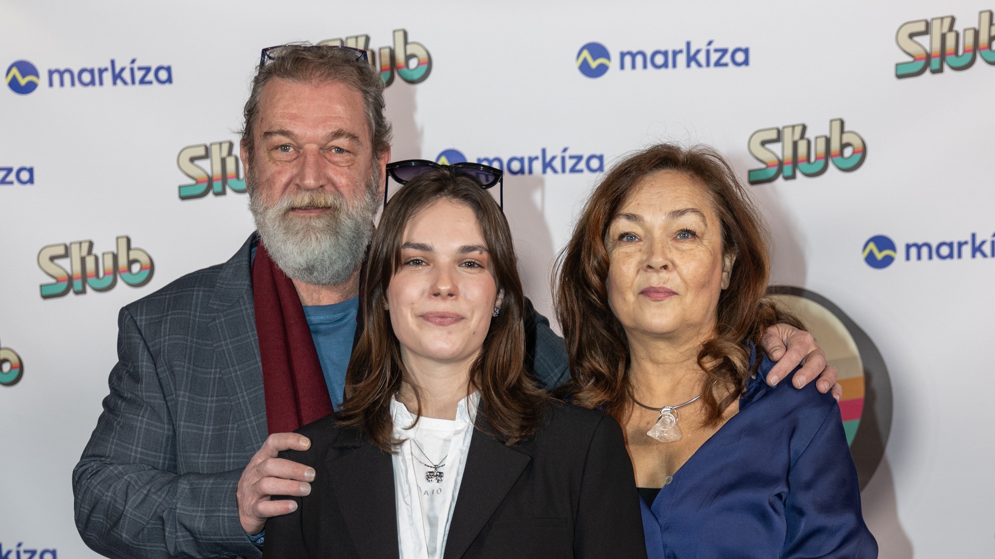 Herec Michal Ďuriš (vľavo) na premiére seriálu Sľub.