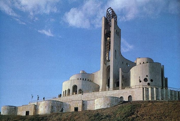 1. Pałac ceremonii obrzędowych w Tbilisi w Gruzji