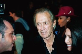 Slavni glumac PRONAĐEN JE NAG U ORMARU S OMČOM OKO VRATA: Njegova smrt i danas je misterija, a jedan detalj je POSEBNO BIZARAN