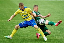 W Gdyni bramki padały tylko po stałych fragmentach gry. Arka przerwała serię porażek