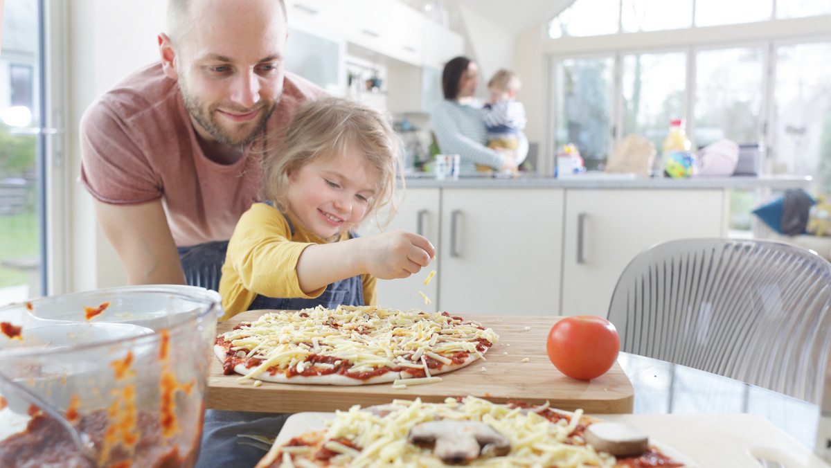 Gotowanie z dzieckiem: czy warto, jakie są korzyści, nawyki żywieniowe