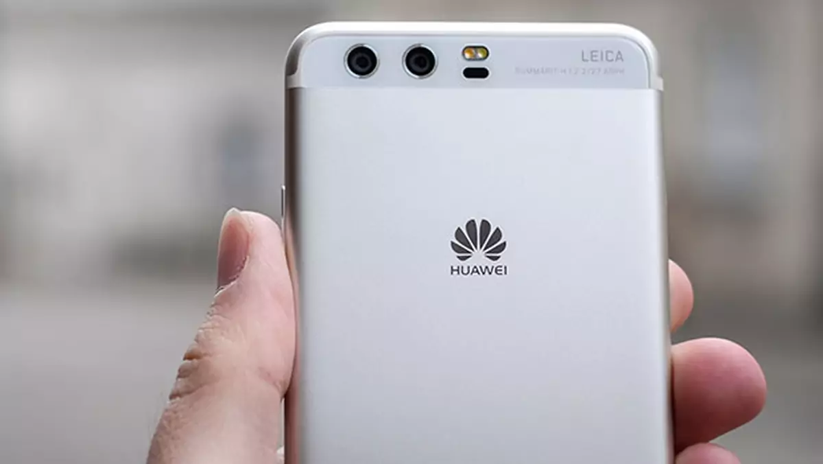 Co właściwie daje drugi aparat w Huawei P10?