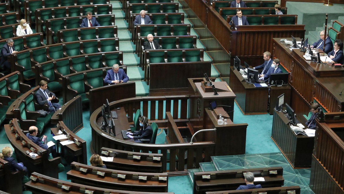 Sejm odrzucił poprawki Senatu skreślające z noweli specustawy zmiany w Kodeksie wyborczym i ustawie o Radzie Dialogu Społecznego.