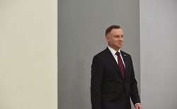 Ustawa o sądach. Prezydent zaprasza do pałacu