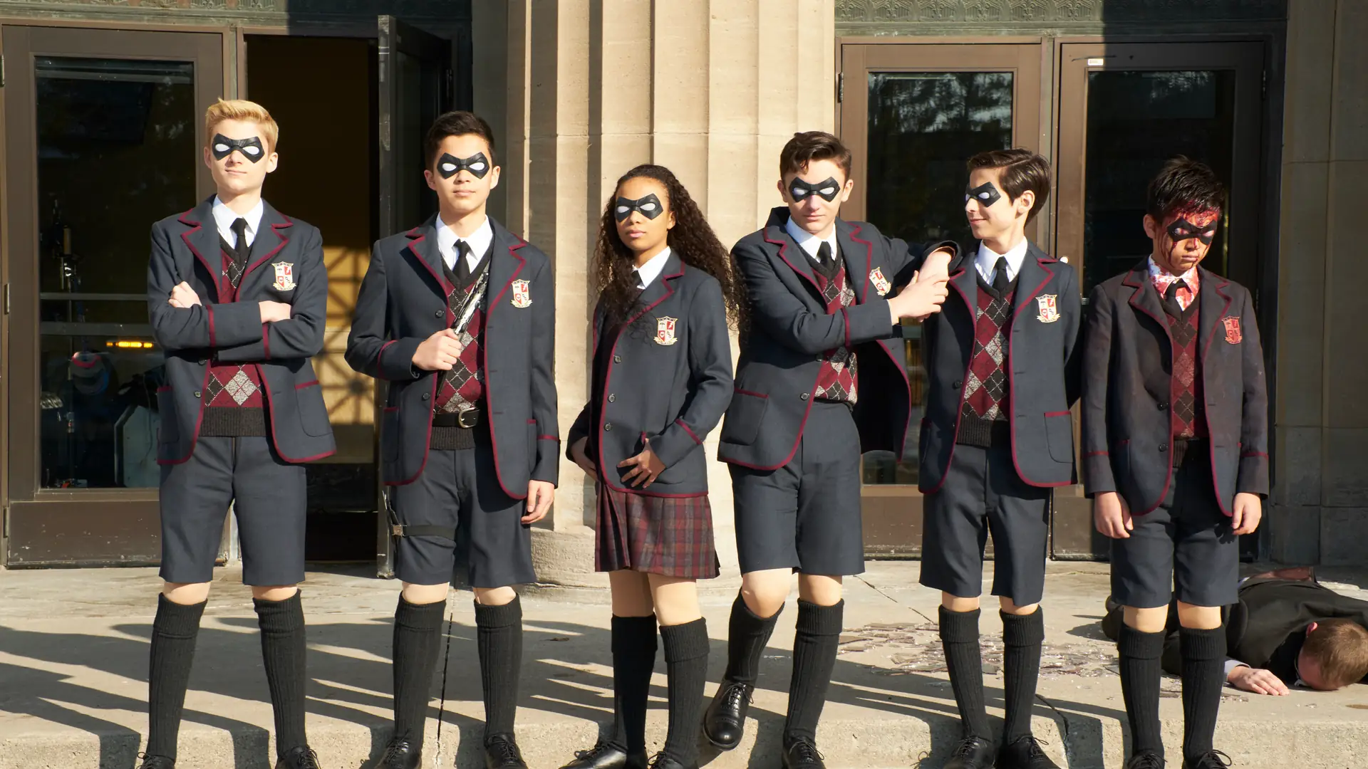 "The Umbrella Academy" spodoba się nie tylko fanom komiksu. Rodzina z problemami i superbohaterowie to przepis na sukces