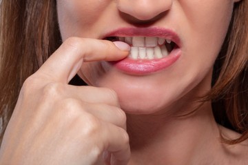Miért rágjuk valójában a körmünket? Sokkal többet árul el rólunk, mint gondolnánk