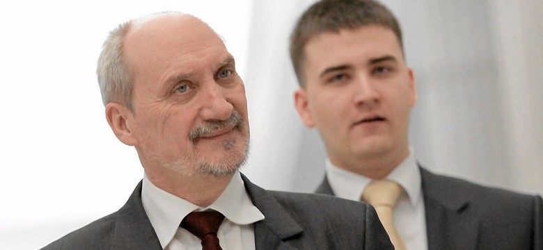 Finał bitwy o centrum kontrwywiadu NATO. Ani Macierewicz nie jest w izolacji, ani dawni dowódcy CEK w więzieniu