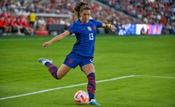 Kobiety walczą o swój futbol. "Płciowy apartheid" trzyma się mocno [FELIETON]