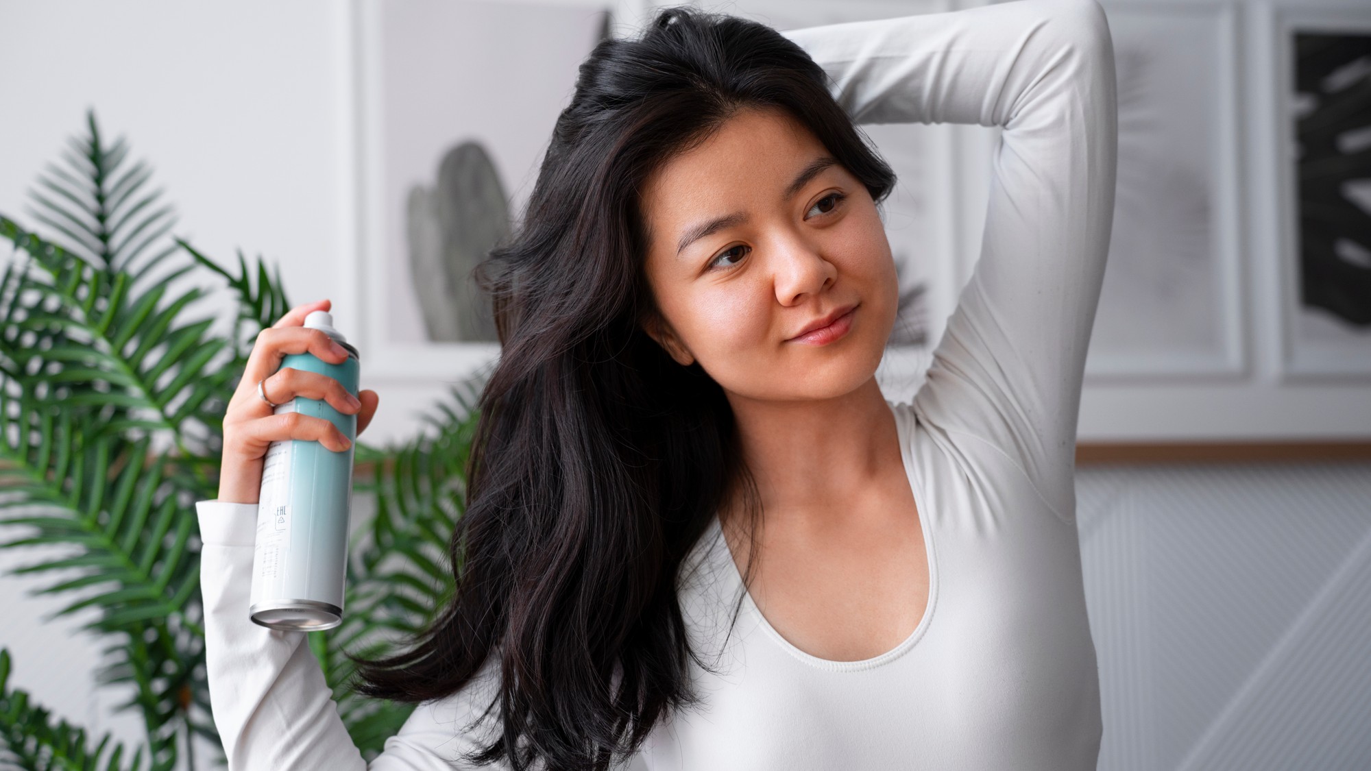 Suchý šampón je rýchlym pomocníkom na mastné vlasy.