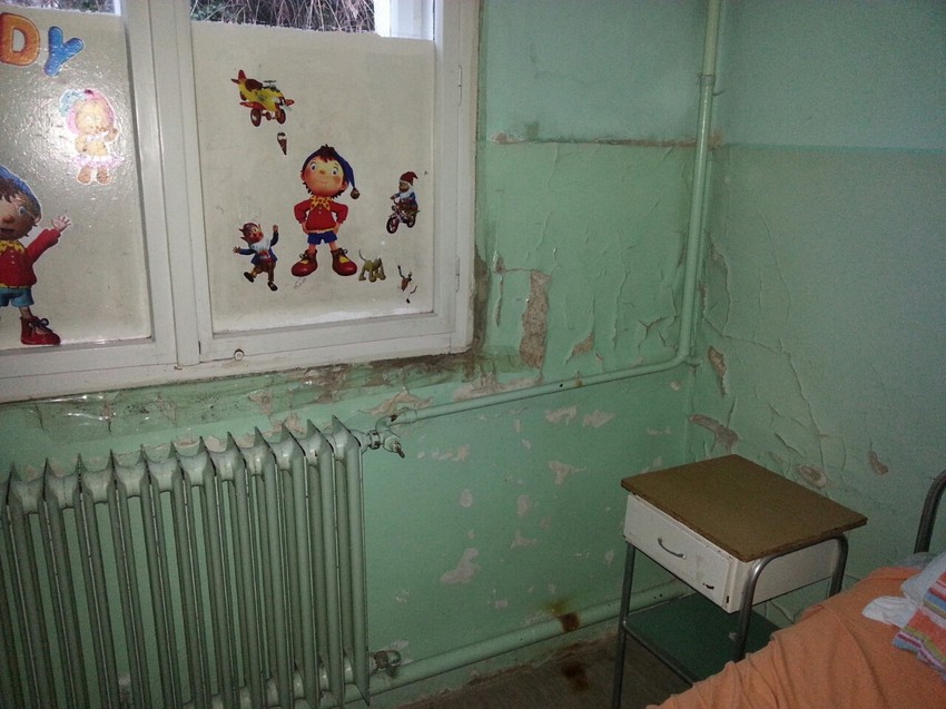 JEDNA OD SOBA U KOJOJ BORAVE NAJMLAĐI PACIJENTI