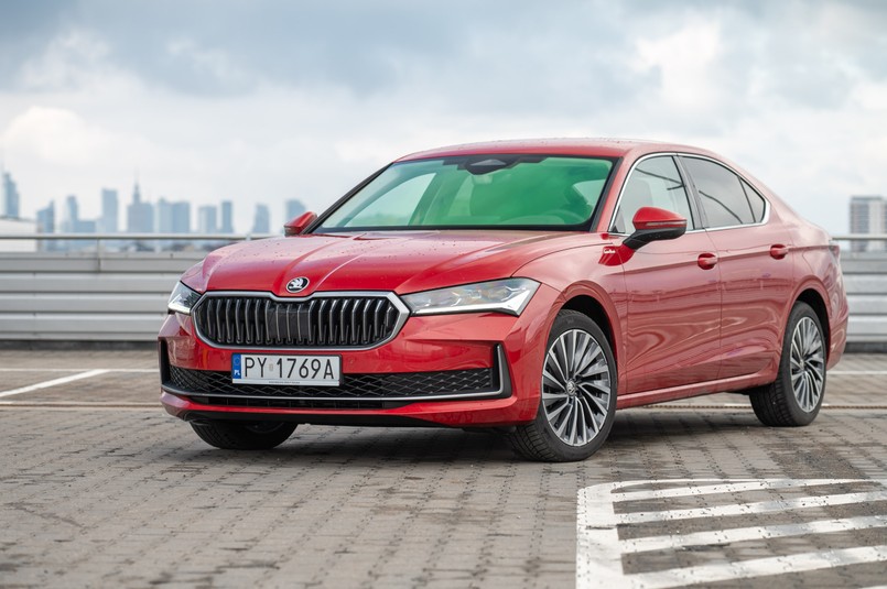 Skoda Superb Liftback 2.0 TDI