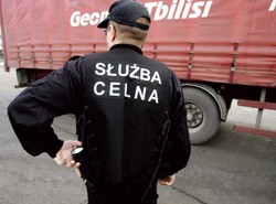 Celnicy: ministerstwo pomaga mafii