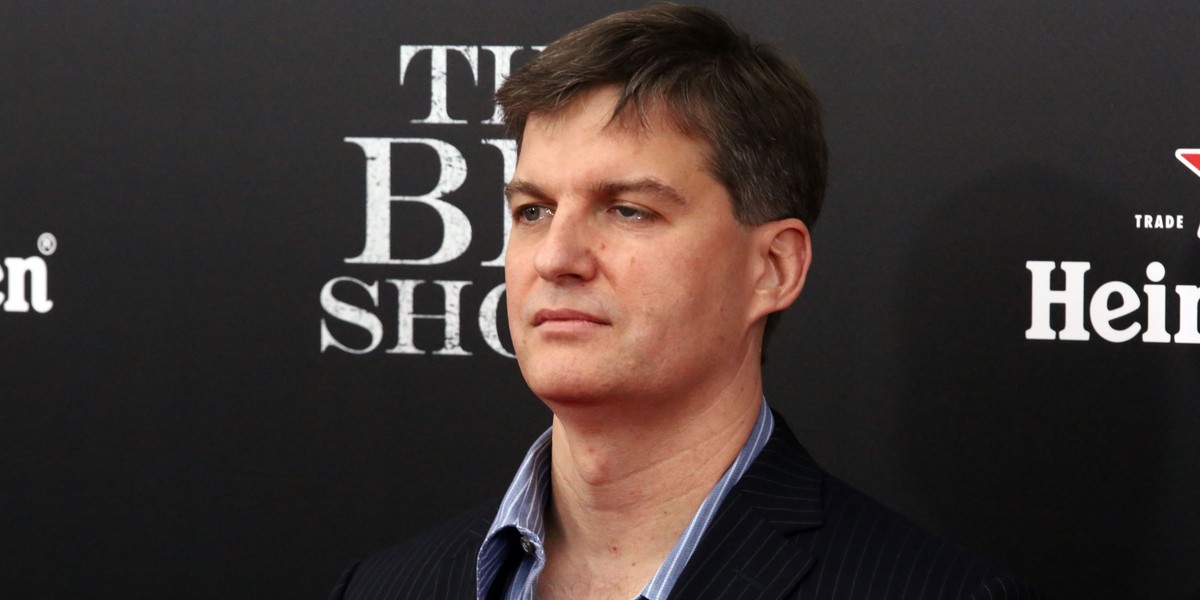 Michael Burry zdobył sławę jako inwestor, który postawił 1 mld dol. na załamanie na amerykańskim rynku nieruchomości. W filmowej adaptacji książki "The Big Short" grał go Christian Bale.