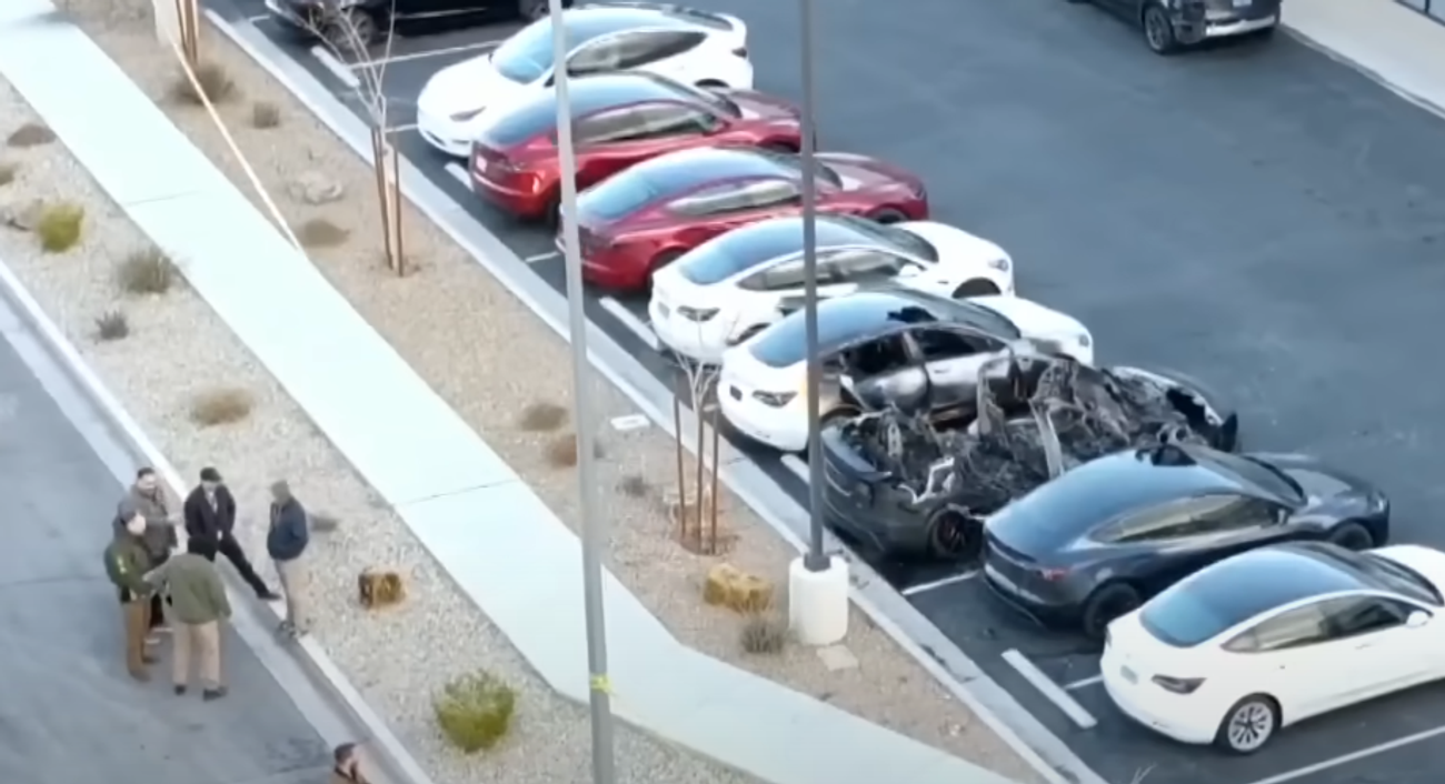Fbi: pokreće istragu o napadima na kompaniju &#34;Tesla&#34;: Ovde je reč o domaćem terorizmu