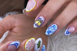 Nokti kao umetnost - letnji trendovi 2025. koji pomeraju granice: Nosi se SVE! Od citrusnih boja do hromiranih talasa, a minimalizam odlazi u prošlost!