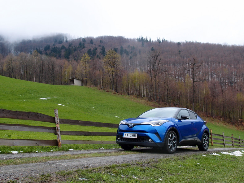 Toyota C-HR Hybrid - test długodystansowy