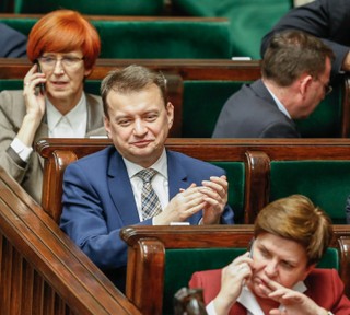 Błaszczak o odebraniu ochrony BOR byłym prezydentom: Na mocy ustawy są chronieni tylko na terytorium Rzeczpospolitej Polskiej. Prawa trzeba przestrzegać