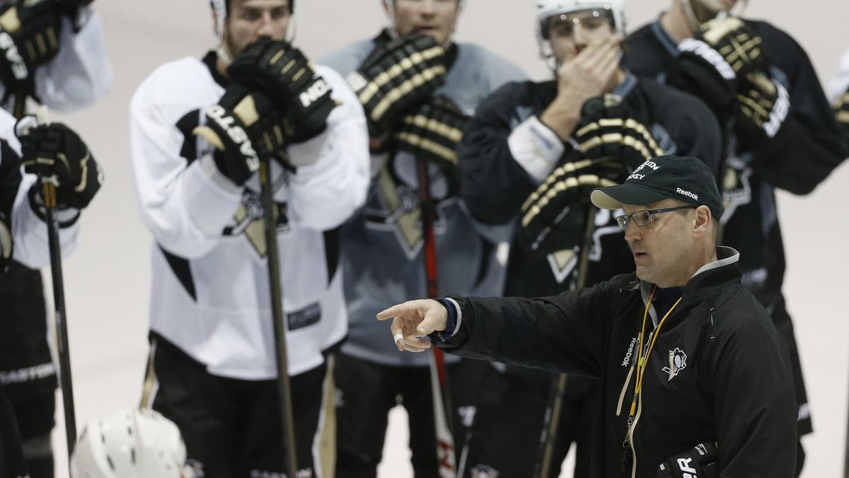 Kolejne federacje hokejowe odkrywają karty dotyczące igrzysk olimpijskich w Soczi. Reprezentację Stanów Zjednoczonych poprowadzi Dan Bylsma, na co dzień trener Pittsburgh Penguins.
