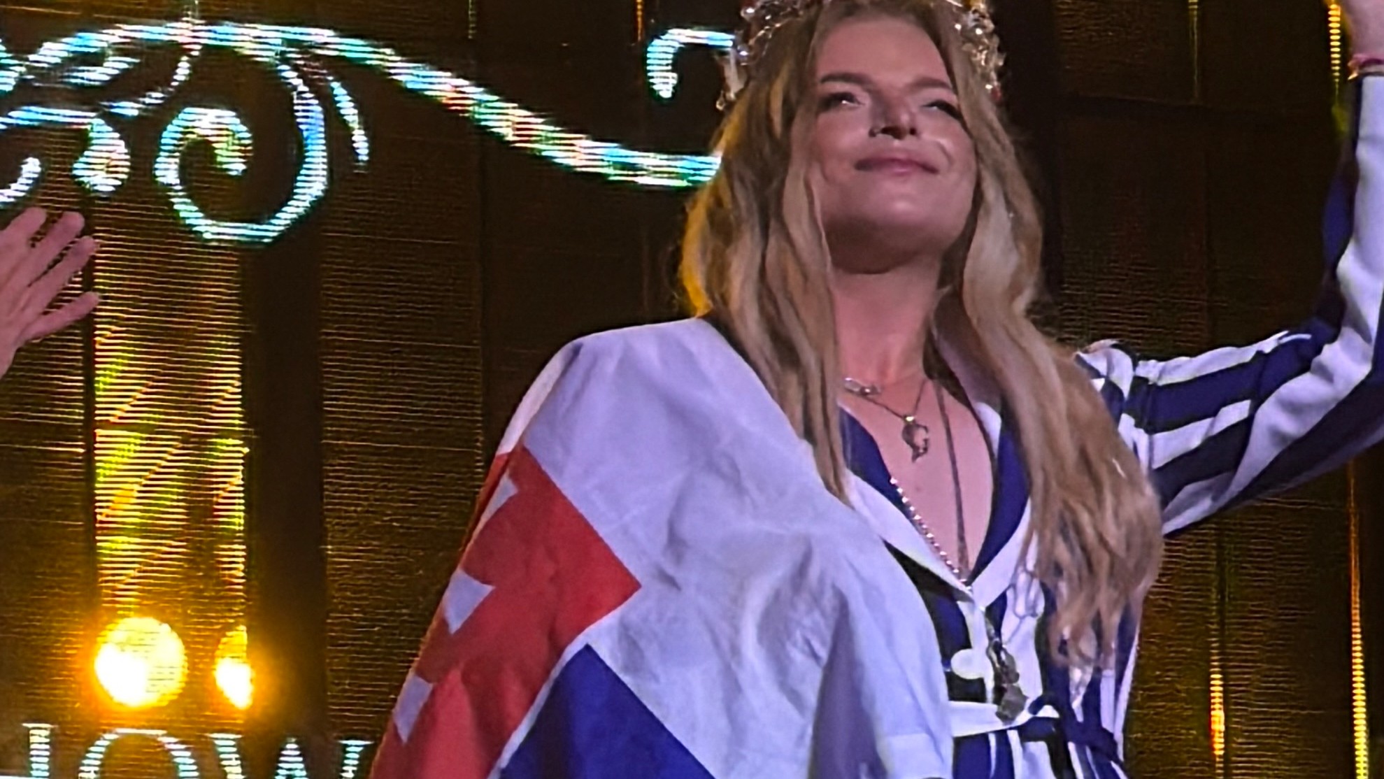 Americkú influencerku Gwen McMullen na akcii korunovali.
