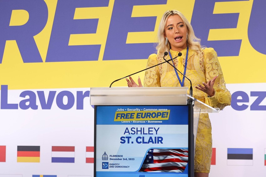 Ešli St. Kler (26) razmenjivala je lascivne poruke sa Maskom na njegovoj društvenoj mreži "Iks"