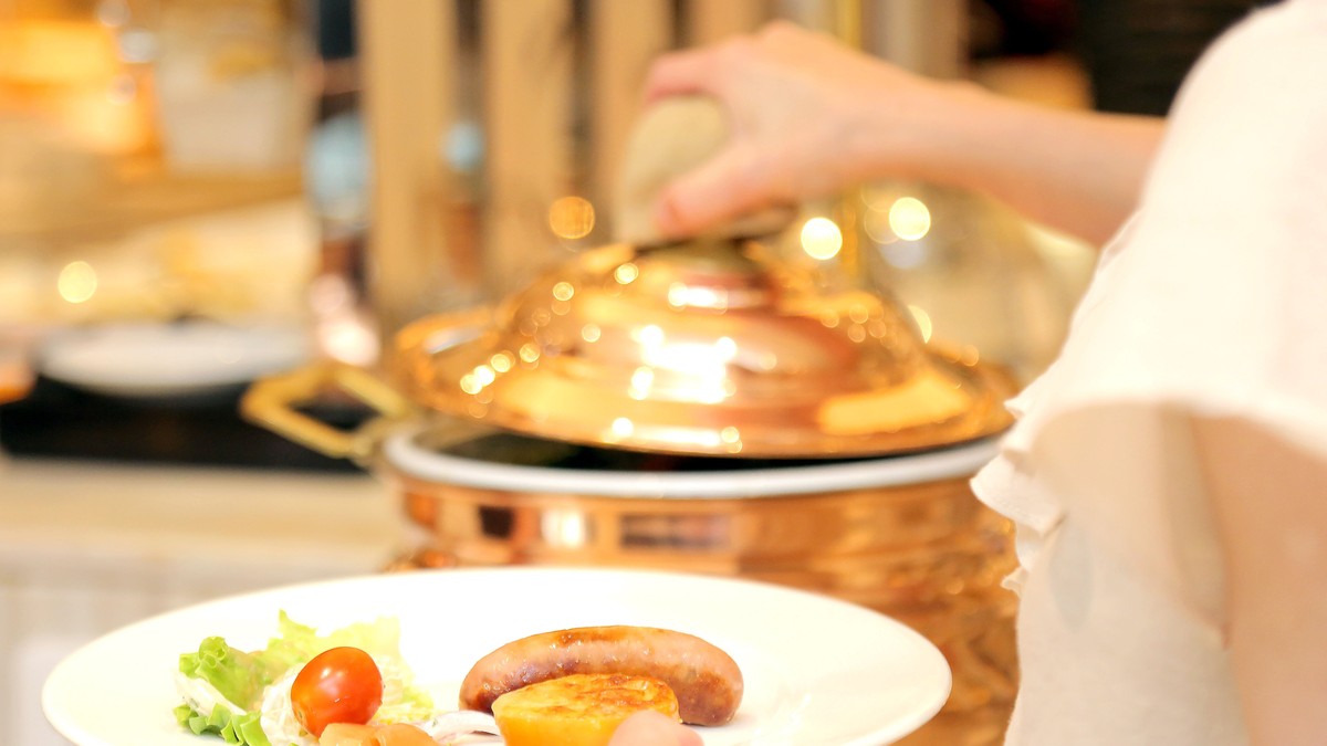 Šta sme, a šta ne da iznesete iz hotela? Ljudi prave VELIKU GREŠKU kada je doručak u pitanju, a zbog ovoga možete da dobijete i KAZNU