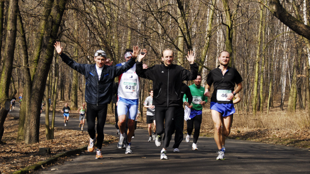 W niedzielę 21 marca, razem z wiosną, rozpoczęliśmy cykl biegów Salomon Trail Running. Pierwsza edycja odbyła się w Chorzowie, w największym miejskim parku w Europie i zgromadziła ponad 800 uczestników! To była najliczniejsza edycja znanego na Śląsku biegu Silesia Eco Run.