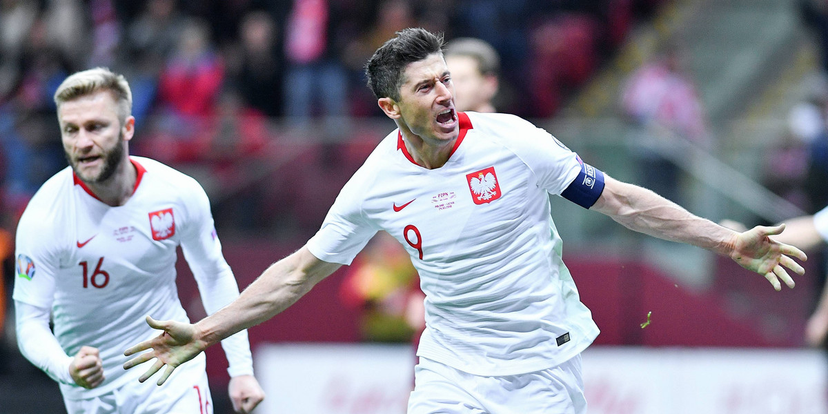 W ostatnim meczu z Łotwą (2019 r.) hat-trickiem popisał się Robert Lewandowski. 