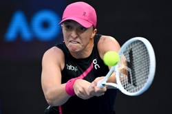 Sensacja! 50. tenisistka rankingu WTA wyrzuciła Igę Świątek z Australian Open