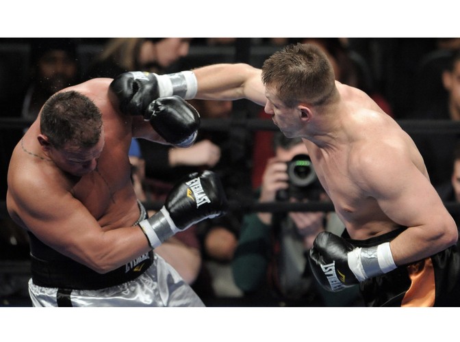 Tomasz Adamek kontra Vinny Maddalone