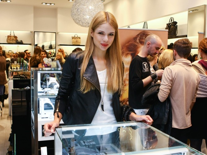 Olga Kaczyńska na prezentacji nowej biżuterii Guess.