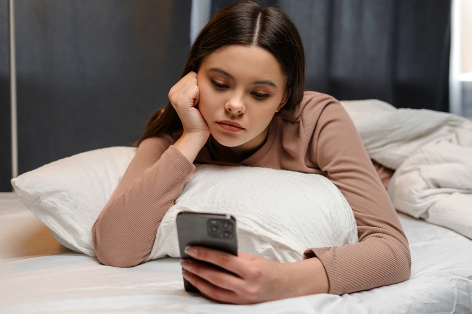 Onlajn iznude i ucene dece i mladih su sve češće