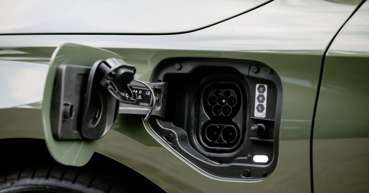 Nowe hybrydy wjeżdżają na rynek. Cena zaskakuje