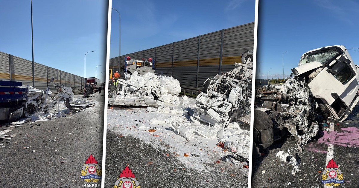 Tir wbił się w pojazd na autostradzie. Zdjęcia mrożą krew w żyłach