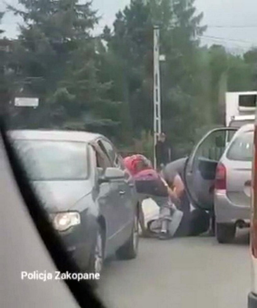 Szok! W takim stanie wsiadł za kierownicę. Jest nagranie