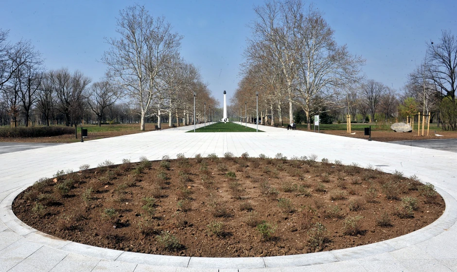 Sređen park na Ušću