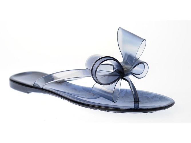 Wiosną i latem 2011 bez plastiku na stopie ani rusz! Propozycje z oferty EBUTY