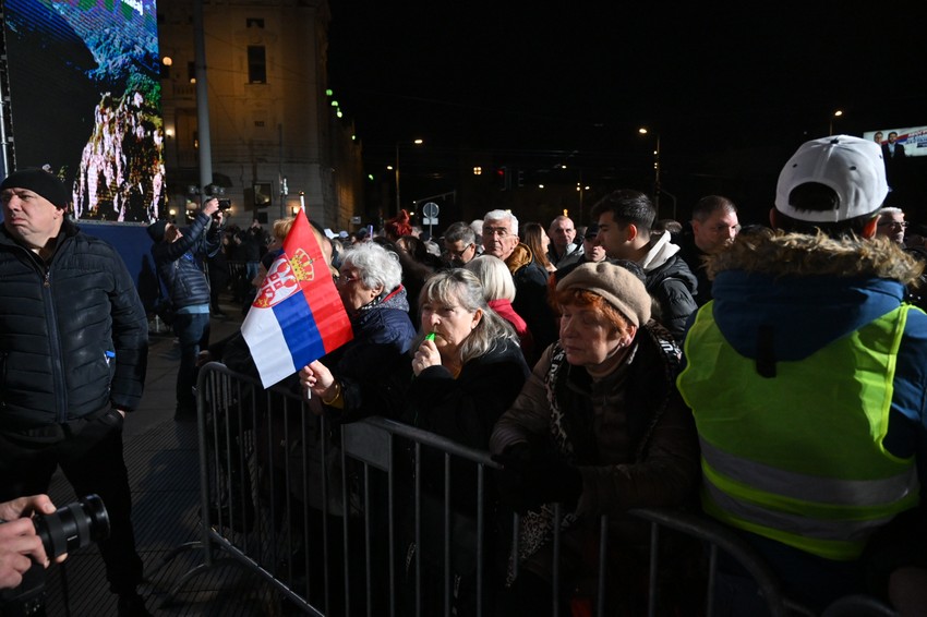 Simpatizeri liste "Srbija protiv nasilja" na Trgu Republike
