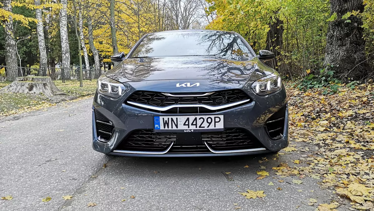 Kia Ceed 1.5 T-GDI 7DCT GT Line - 3 gen 2021