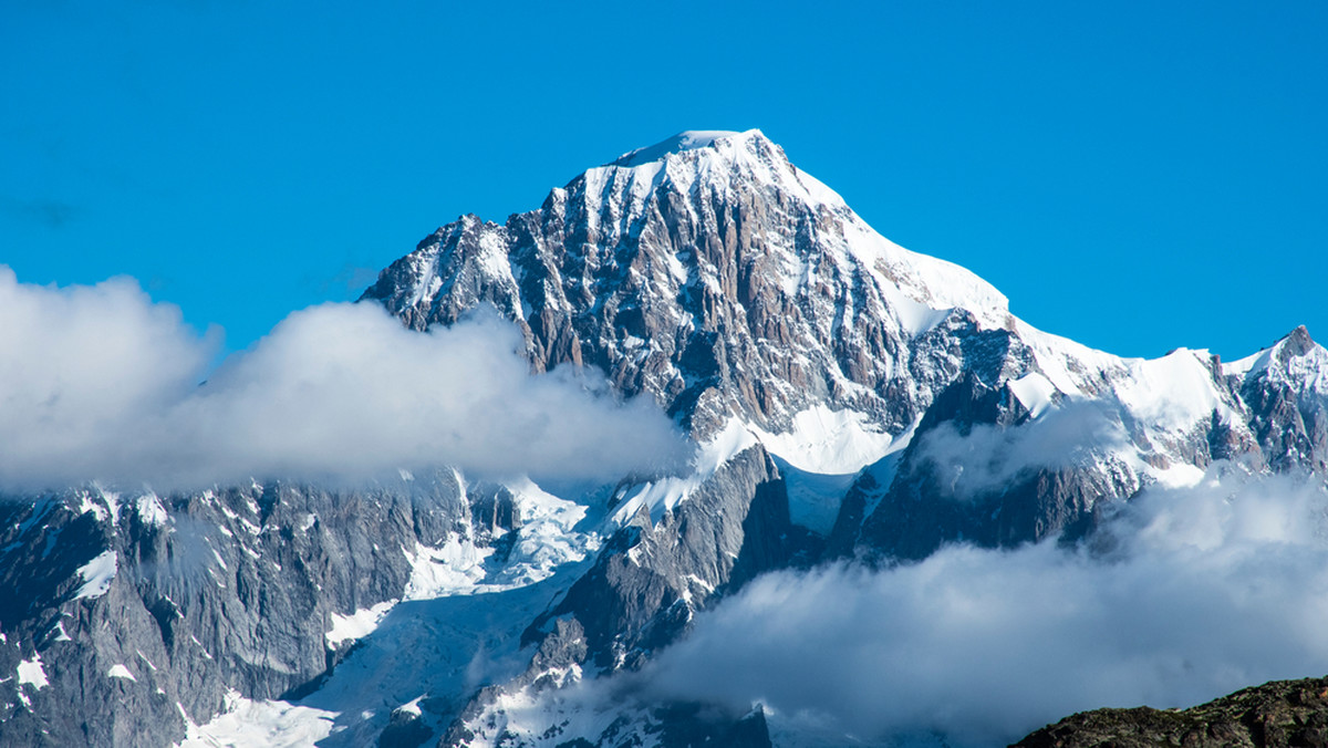 Mont Blanc się kurczy. Słynny szczyt traci na wysokości